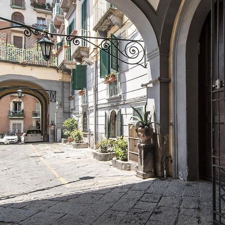 Bed and Breakfast Baru In Chiaia Neapel Exterior foto