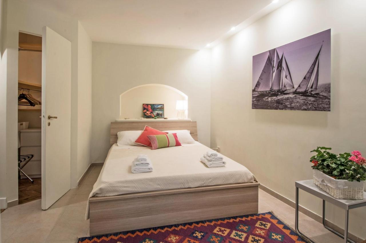 Bed and Breakfast Baru In Chiaia Neapel Exterior foto